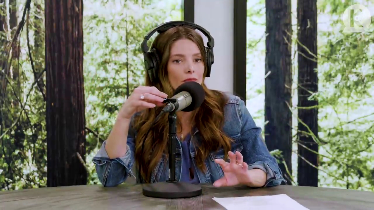 Ashley-Greene-dot-nl_TheTwilightEffect-Aflevering11BillyBurke1920.jpg Ashley-Greene-dot-nl_TheTwilightEffect-Aflevering11BillyBurke1920.jpg