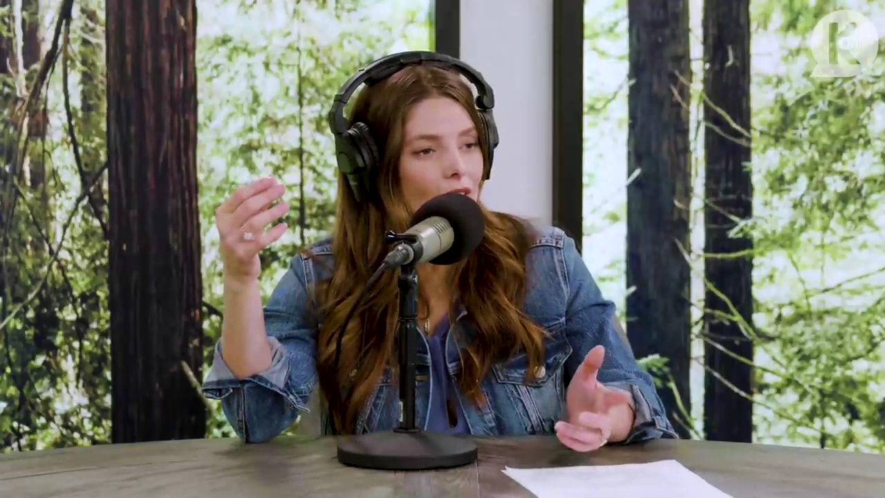 Ashley-Greene-dot-nl_TheTwilightEffect-Aflevering11BillyBurke1923.jpg Ashley-Greene-dot-nl_TheTwilightEffect-Aflevering11BillyBurke1923.jpg