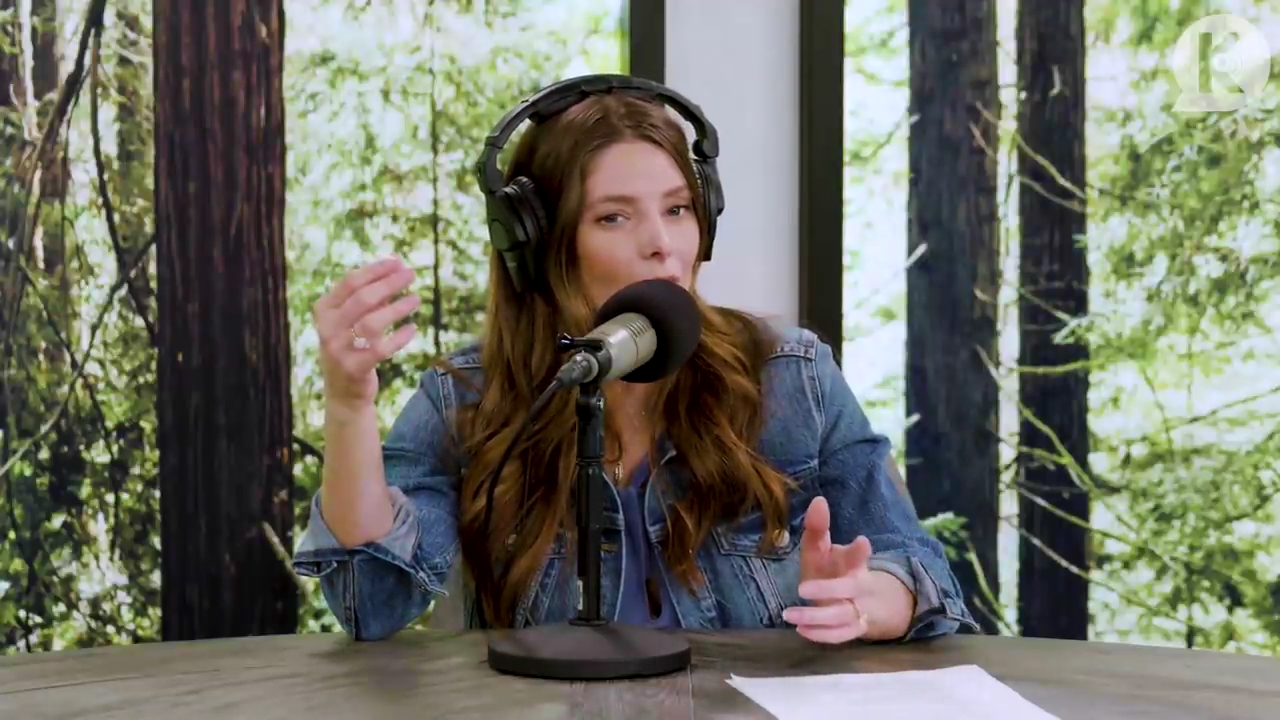 Ashley-Greene-dot-nl_TheTwilightEffect-Aflevering11BillyBurke1924.jpg Ashley-Greene-dot-nl_TheTwilightEffect-Aflevering11BillyBurke1924.jpg