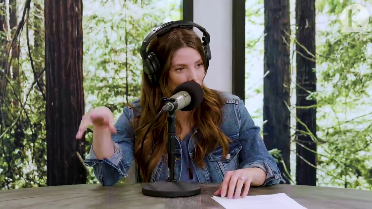 Ashley-Greene-dot-nl_TheTwilightEffect-Aflevering11BillyBurke1929.jpg Ashley-Greene-dot-nl_TheTwilightEffect-Aflevering11BillyBurke1929.jpg