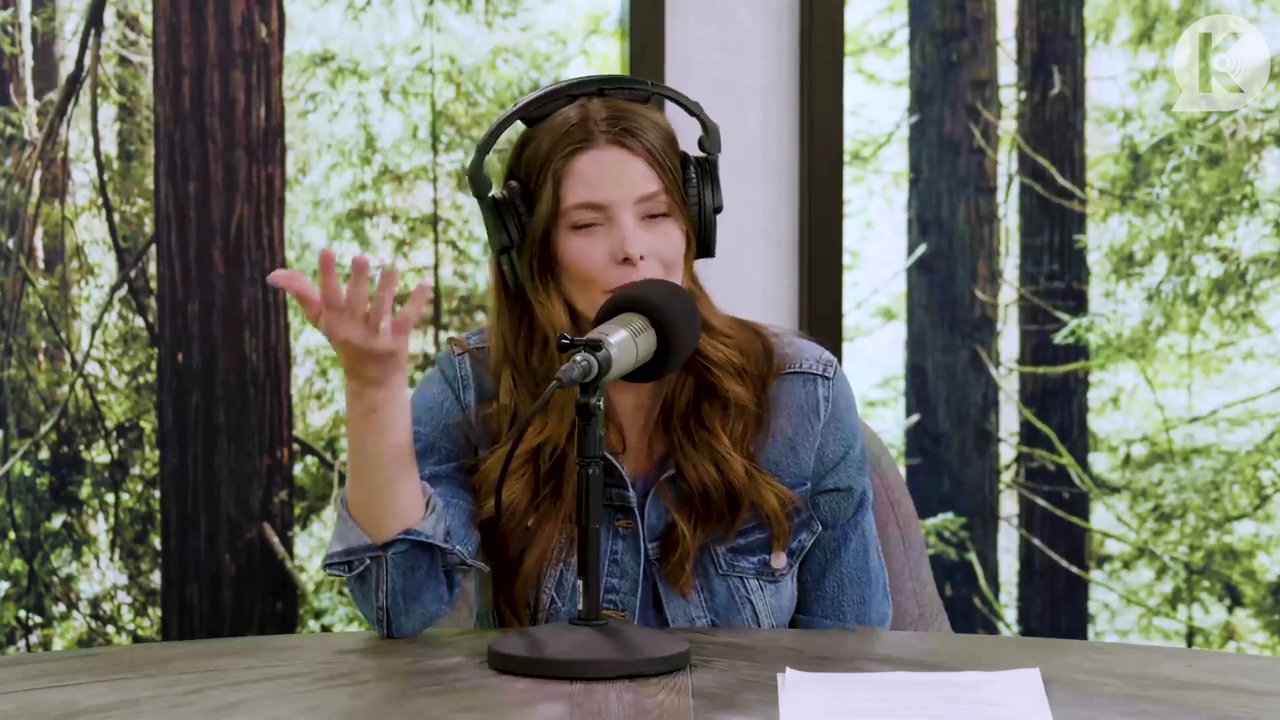 Ashley-Greene-dot-nl_TheTwilightEffect-Aflevering11BillyBurke2120.jpg Ashley-Greene-dot-nl_TheTwilightEffect-Aflevering11BillyBurke2120.jpg