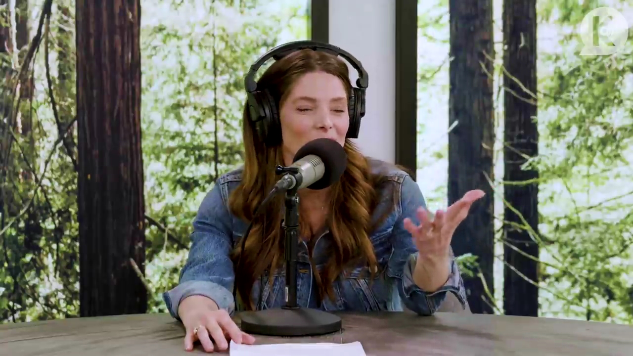 Ashley-Greene-dot-nl_TheTwilightEffect-Aflevering11BillyBurke3052.jpg Ashley-Greene-dot-nl_TheTwilightEffect-Aflevering11BillyBurke3052.jpg