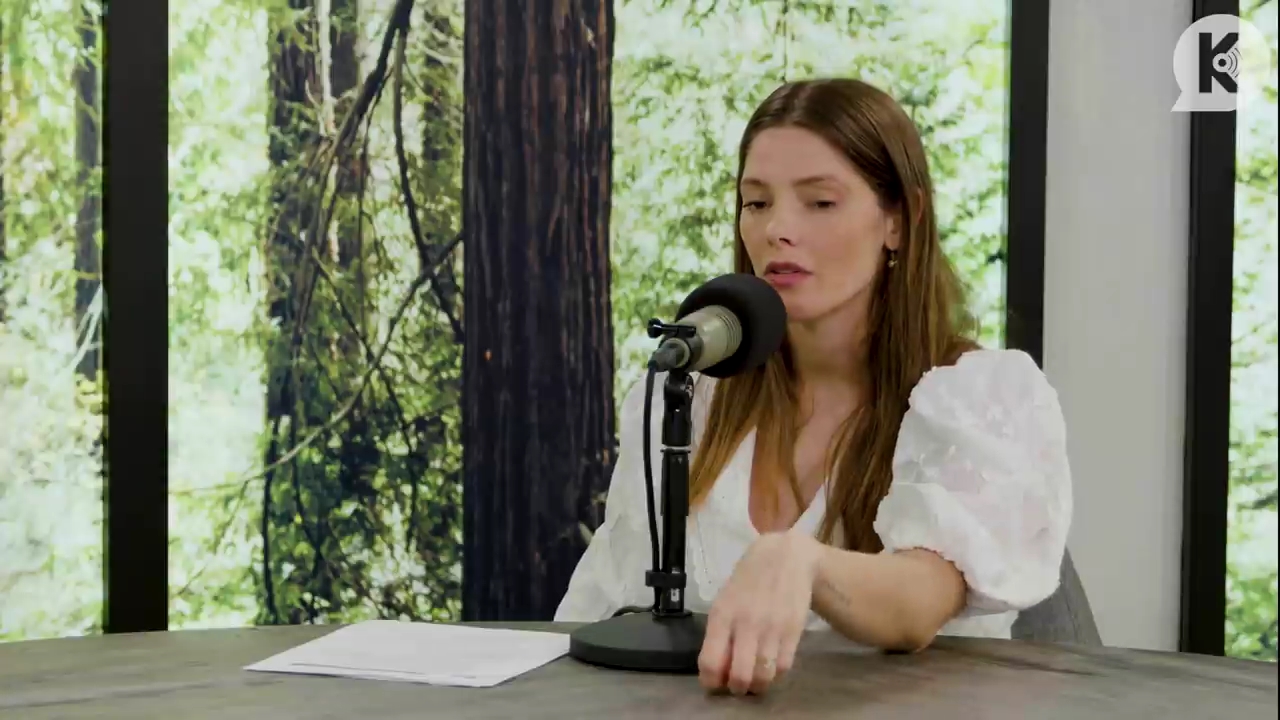 Ashley-Greene-dot-nl_TheTwilightEffect-Aflevering12MichaelWelch0462.jpg