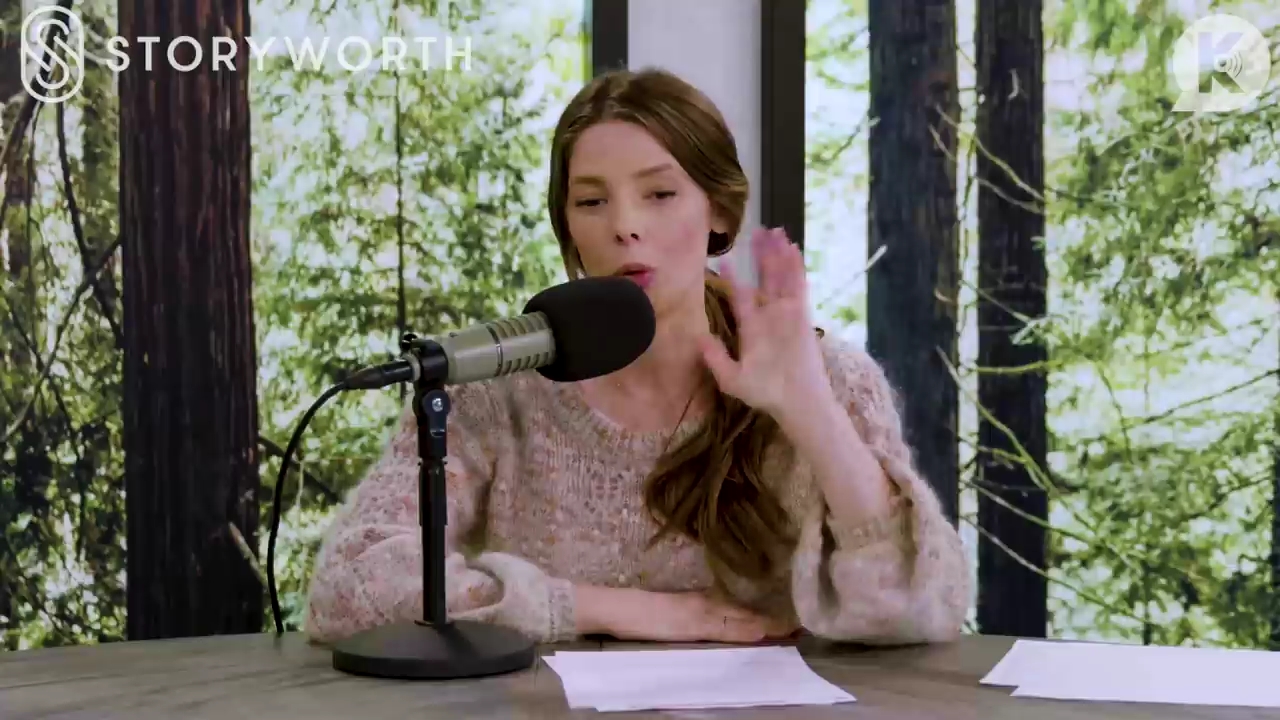 Ashley-Greene-dot-nl_TheTwilightEffect-Aflevering12MichaelWelch0623.jpg
