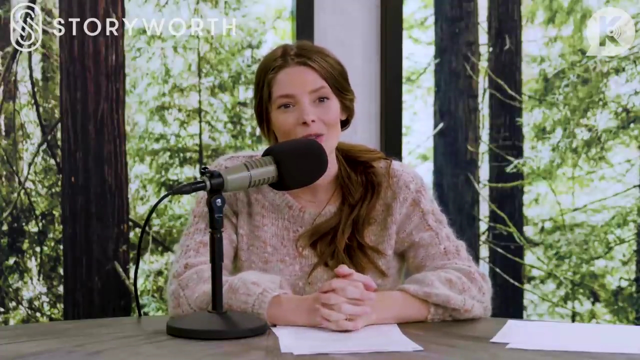 Ashley-Greene-dot-nl_TheTwilightEffect-Aflevering12MichaelWelch0659.jpg