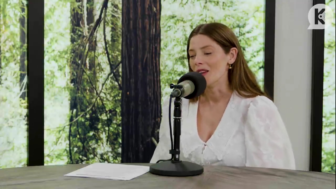 Ashley-Greene-dot-nl_TheTwilightEffect-Aflevering12MichaelWelch1027.jpg Ashley-Greene-dot-nl_TheTwilightEffect-Aflevering12MichaelWelch1027.jpg