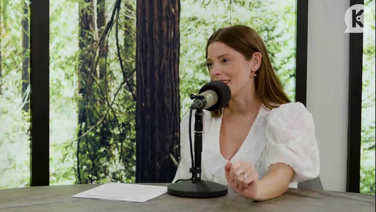 Ashley-Greene-dot-nl_TheTwilightEffect-Aflevering12MichaelWelch1048.jpg