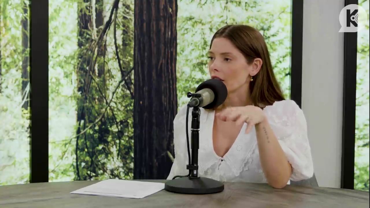 Ashley-Greene-dot-nl_TheTwilightEffect-Aflevering12MichaelWelch1064.jpg