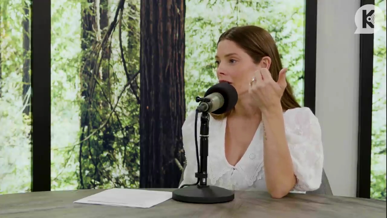 Ashley-Greene-dot-nl_TheTwilightEffect-Aflevering12MichaelWelch1198.jpg