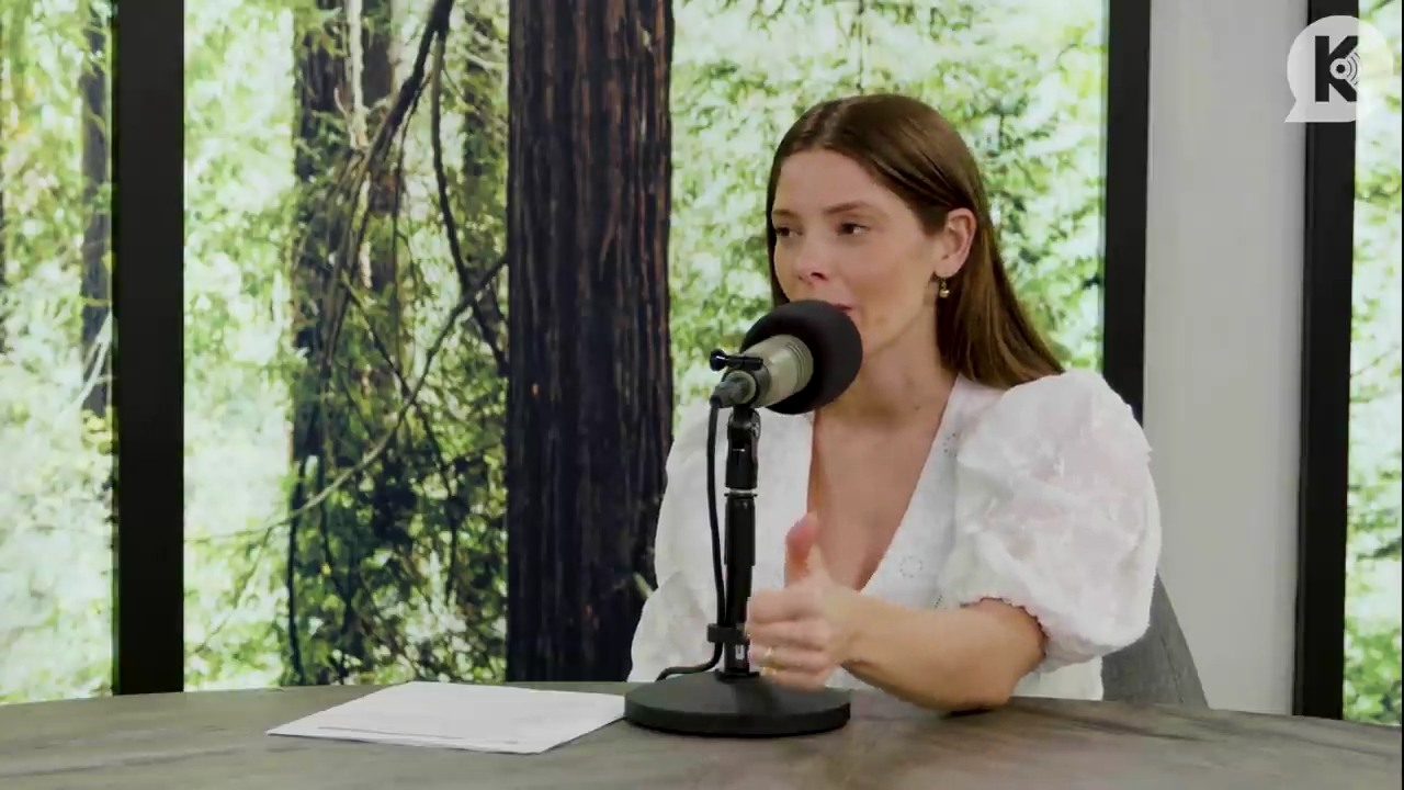 Ashley-Greene-dot-nl_TheTwilightEffect-Aflevering12MichaelWelch1630.jpg