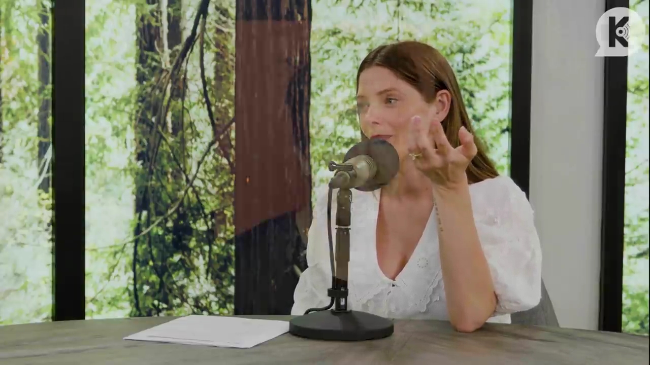 Ashley-Greene-dot-nl_TheTwilightEffect-Aflevering12MichaelWelch1709.jpg