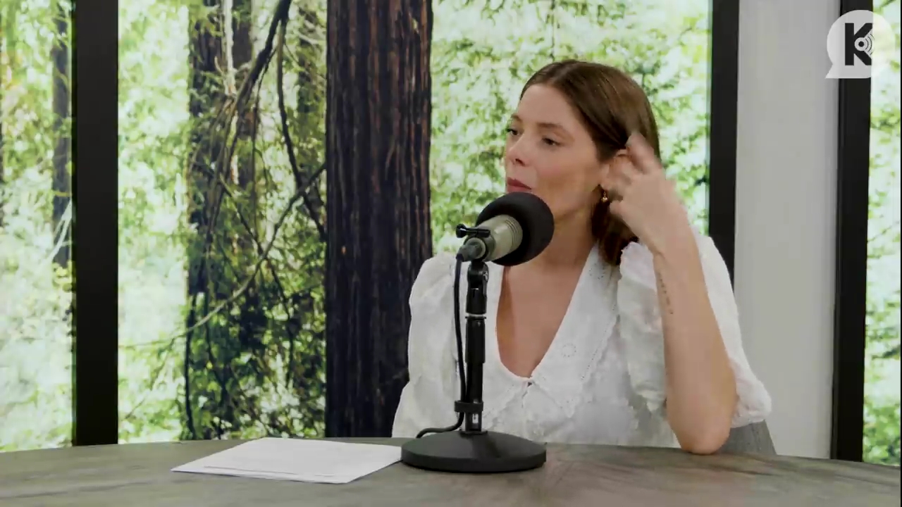 Ashley-Greene-dot-nl_TheTwilightEffect-Aflevering12MichaelWelch1904.jpg