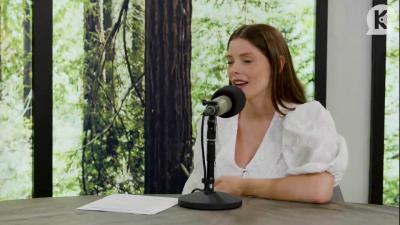 Ashley-Greene-dot-nl_TheTwilightEffect-Aflevering12MichaelWelch0703.jpg