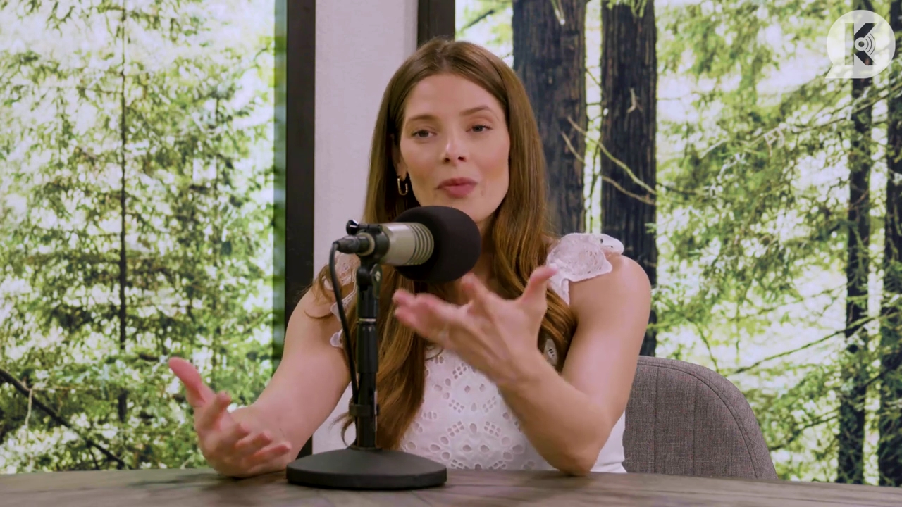 Ashley-Greene-dot-nl_TheTwilightEffect-Aflevering13EclipseRewatchPart1of3-0046.jpg Ashley-Greene-dot-nl_TheTwilightEffect-Aflevering13EclipseRewatchPart1of3-0046.jpg