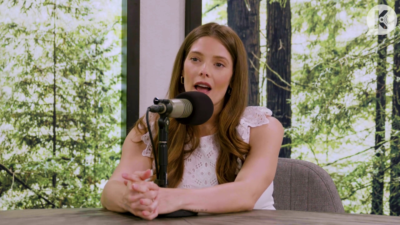 Ashley-Greene-dot-nl_TheTwilightEffect-Aflevering13EclipseRewatchPart1of3-0051.jpg Ashley-Greene-dot-nl_TheTwilightEffect-Aflevering13EclipseRewatchPart1of3-0051.jpg