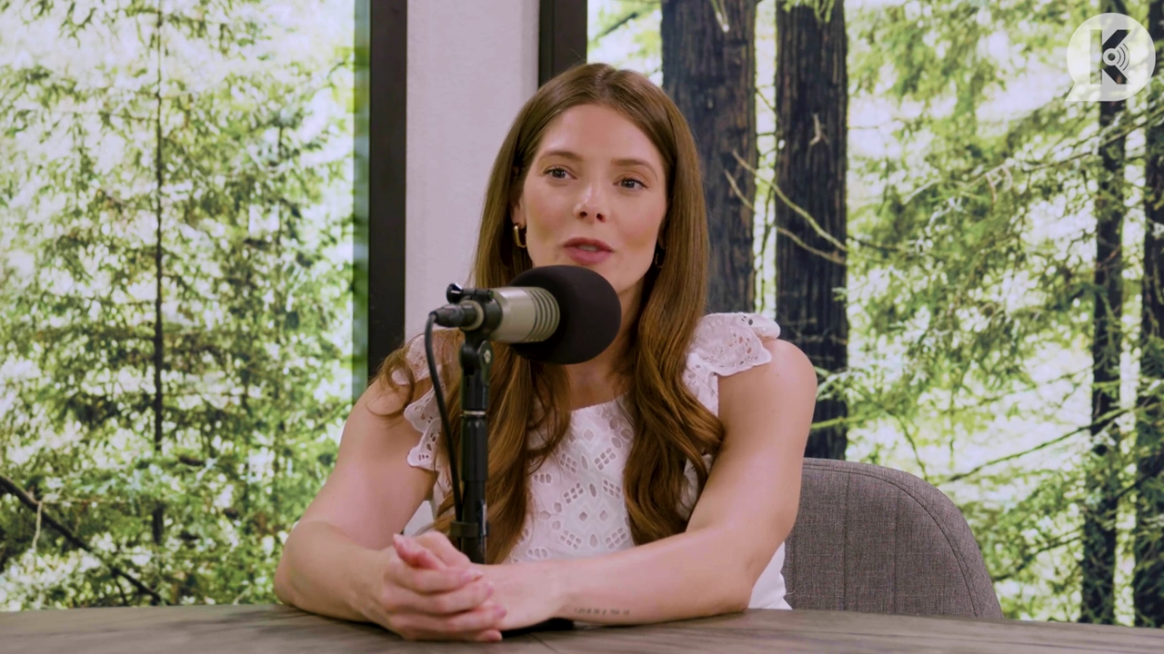 Ashley-Greene-dot-nl_TheTwilightEffect-Aflevering13EclipseRewatchPart1of3-0096.jpg