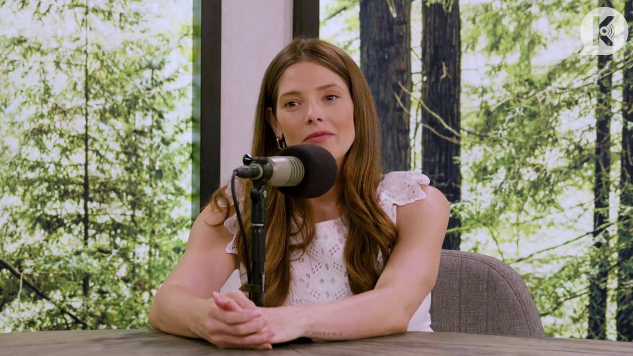 Ashley-Greene-dot-nl_TheTwilightEffect-Aflevering13EclipseRewatchPart1of3-0102.jpg Ashley-Greene-dot-nl_TheTwilightEffect-Aflevering13EclipseRewatchPart1of3-0102.jpg