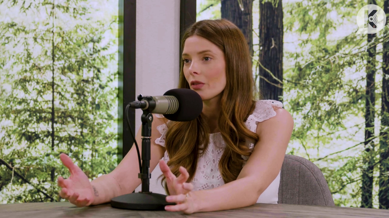 Ashley-Greene-dot-nl_TheTwilightEffect-Aflevering13EclipseRewatchPart1of3-0267.jpg