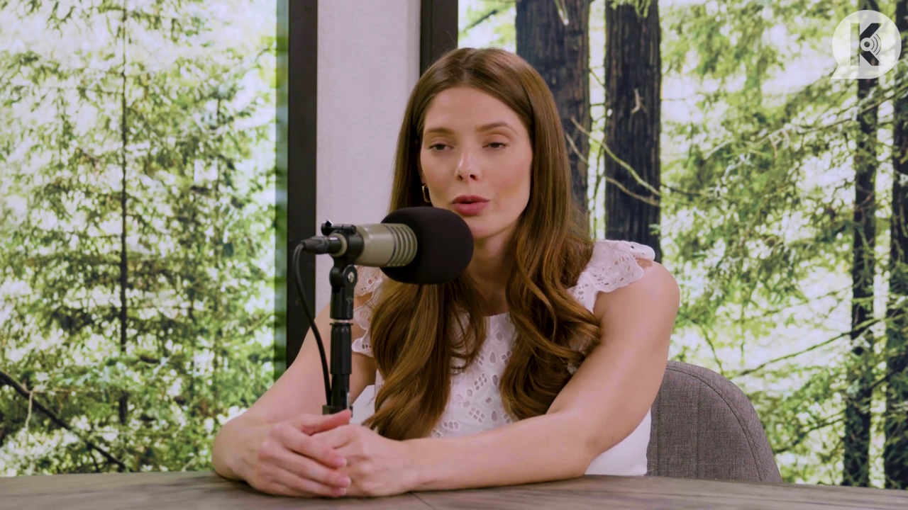 Ashley-Greene-dot-nl_TheTwilightEffect-Aflevering13EclipseRewatchPart1of3-0304.jpg