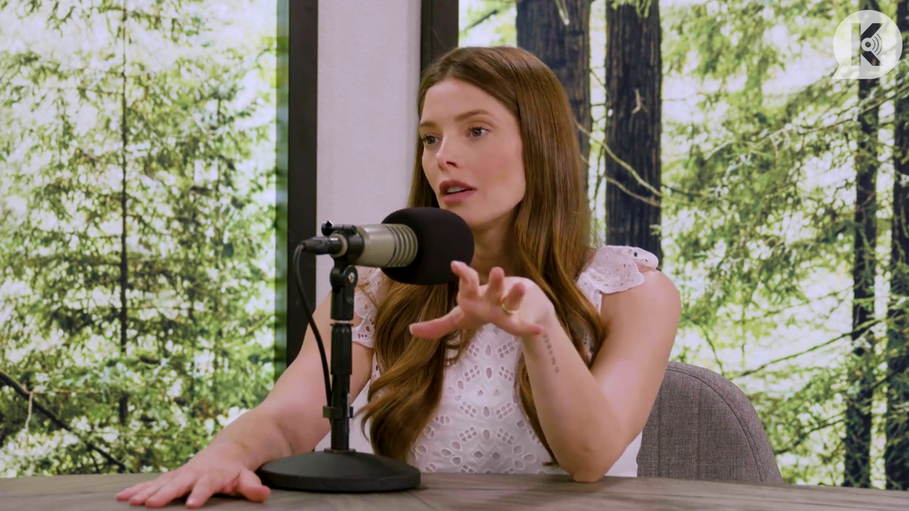 Ashley-Greene-dot-nl_TheTwilightEffect-Aflevering13EclipseRewatchPart1of3-0359.jpg