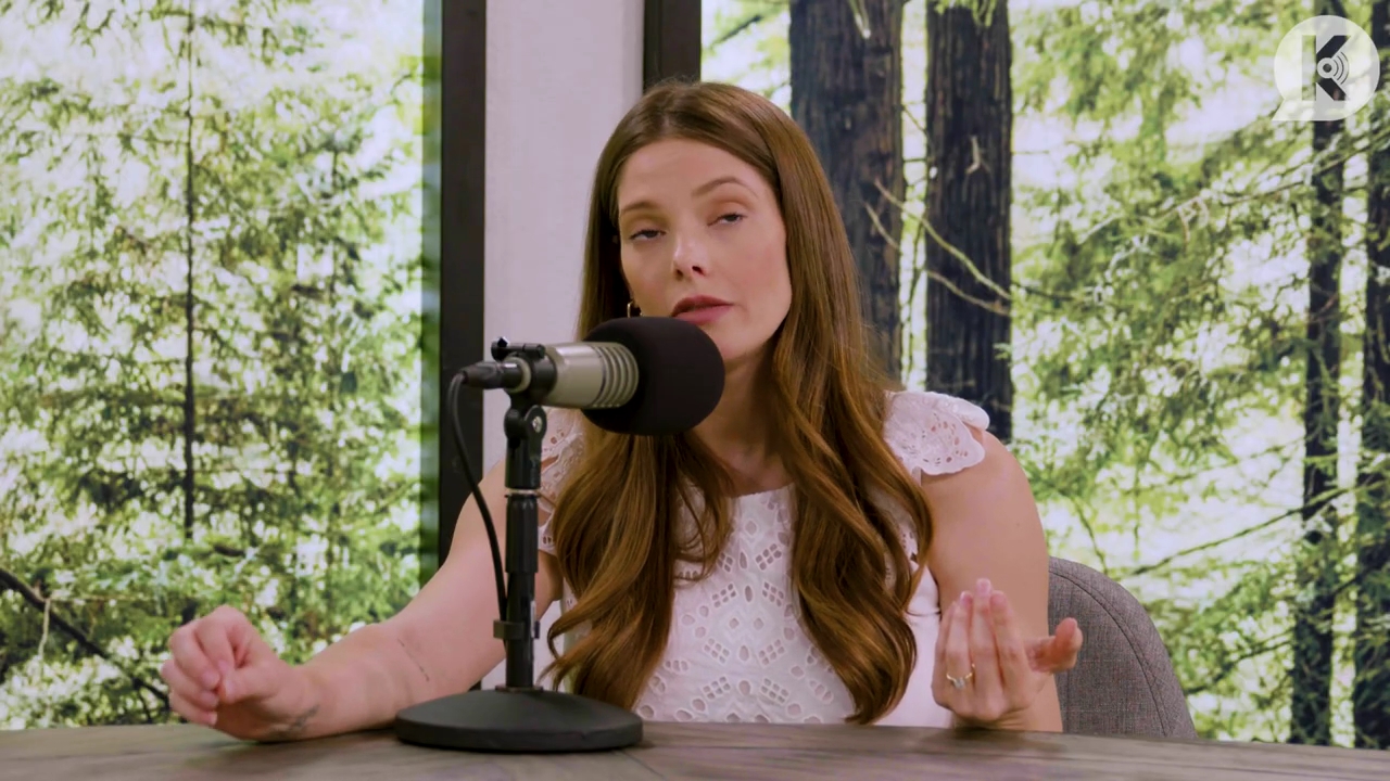 Ashley-Greene-dot-nl_TheTwilightEffect-Aflevering13EclipseRewatchPart1of3-0618.jpg Ashley-Greene-dot-nl_TheTwilightEffect-Aflevering13EclipseRewatchPart1of3-0618.jpg