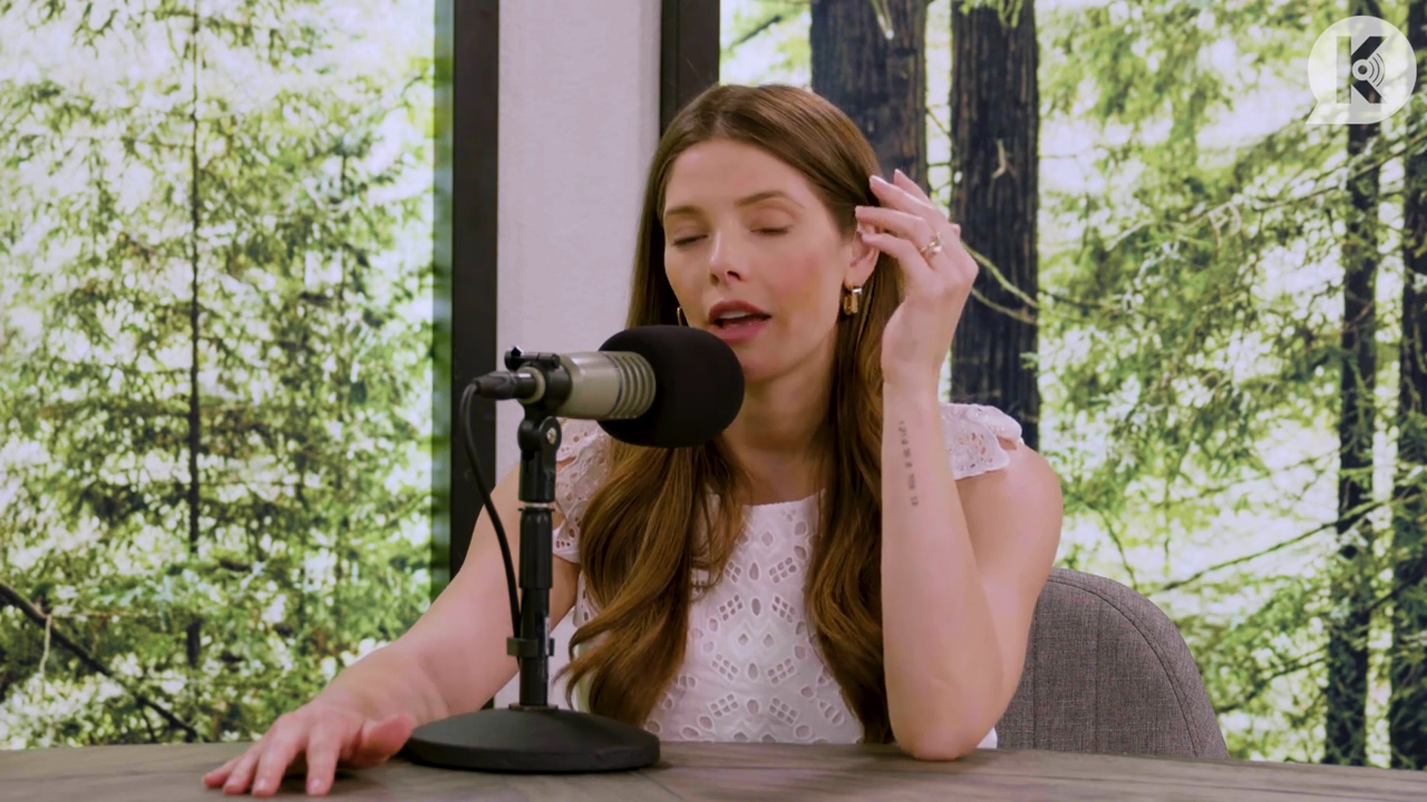 Ashley-Greene-dot-nl_TheTwilightEffect-Aflevering13EclipseRewatchPart1of3-0679.jpg Ashley-Greene-dot-nl_TheTwilightEffect-Aflevering13EclipseRewatchPart1of3-0679.jpg