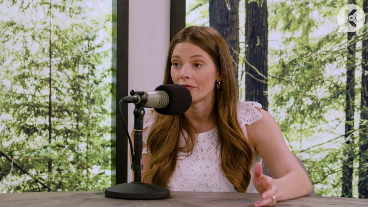 Ashley-Greene-dot-nl_TheTwilightEffect-Aflevering13EclipseRewatchPart1of3-0731.jpg Ashley-Greene-dot-nl_TheTwilightEffect-Aflevering13EclipseRewatchPart1of3-0731.jpg