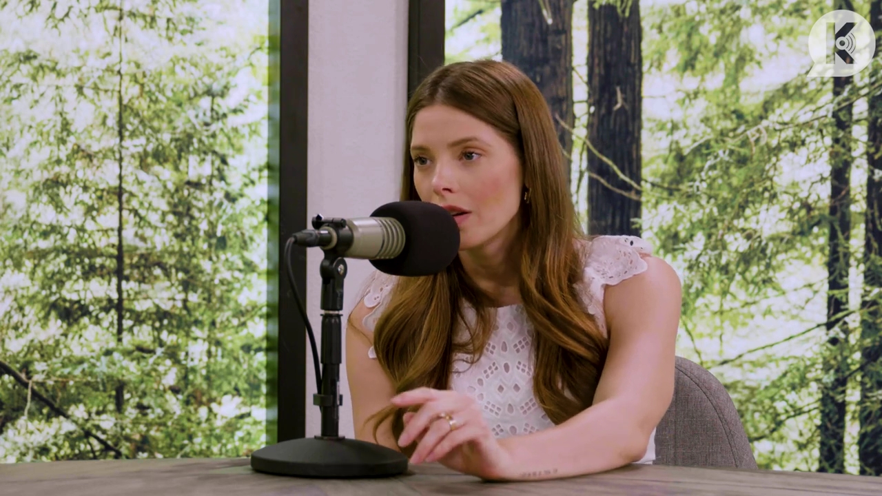 Ashley-Greene-dot-nl_TheTwilightEffect-Aflevering13EclipseRewatchPart1of3-0749.jpg Ashley-Greene-dot-nl_TheTwilightEffect-Aflevering13EclipseRewatchPart1of3-0749.jpg