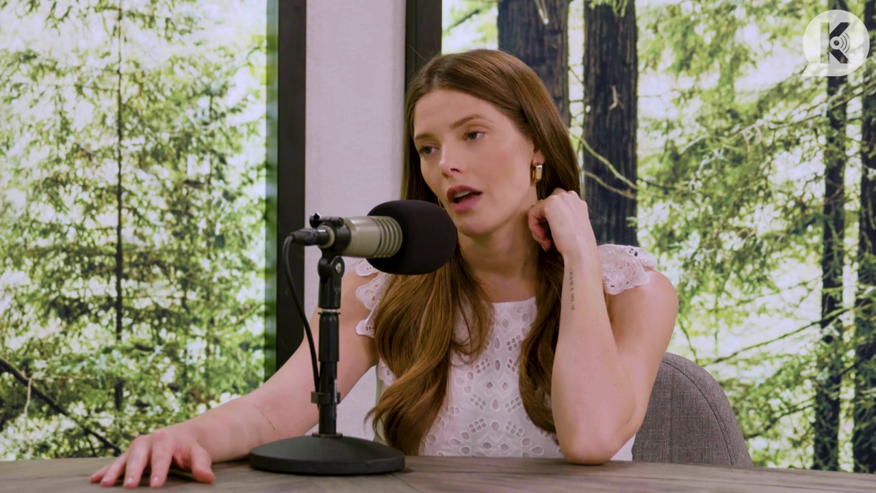 Ashley-Greene-dot-nl_TheTwilightEffect-Aflevering13EclipseRewatchPart1of3-0859.jpg Ashley-Greene-dot-nl_TheTwilightEffect-Aflevering13EclipseRewatchPart1of3-0859.jpg
