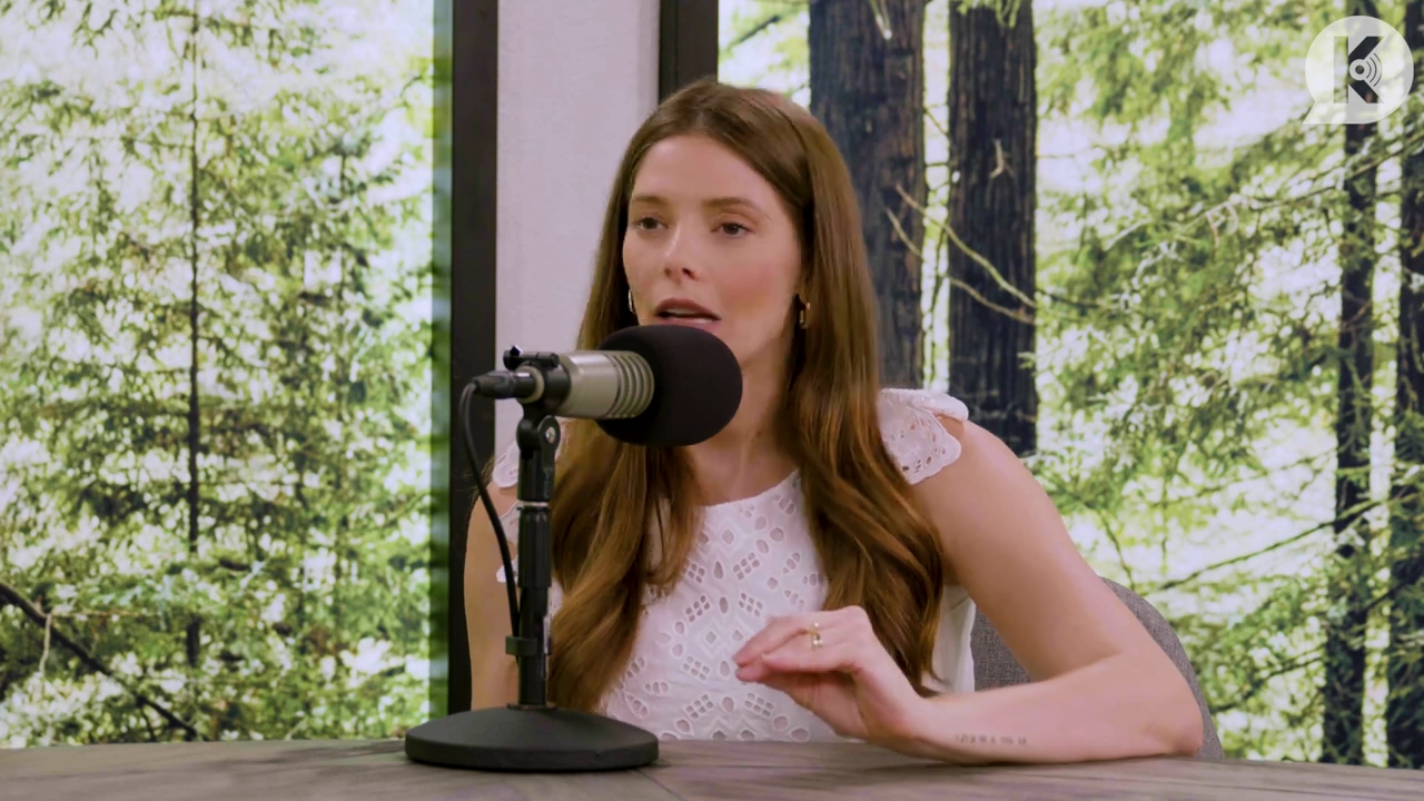 Ashley-Greene-dot-nl_TheTwilightEffect-Aflevering13EclipseRewatchPart1of3-0879.jpg Ashley-Greene-dot-nl_TheTwilightEffect-Aflevering13EclipseRewatchPart1of3-0879.jpg