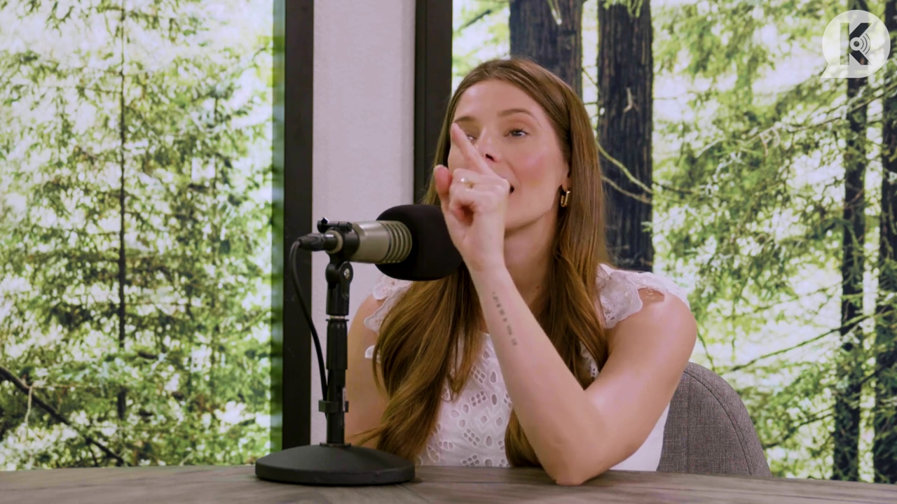 Ashley-Greene-dot-nl_TheTwilightEffect-Aflevering13EclipseRewatchPart1of3-0987.jpg