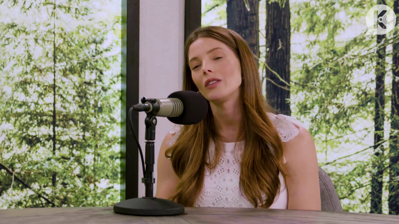 Ashley-Greene-dot-nl_TheTwilightEffect-Aflevering13EclipseRewatchPart1of3-1024.jpg Ashley-Greene-dot-nl_TheTwilightEffect-Aflevering13EclipseRewatchPart1of3-1024.jpg