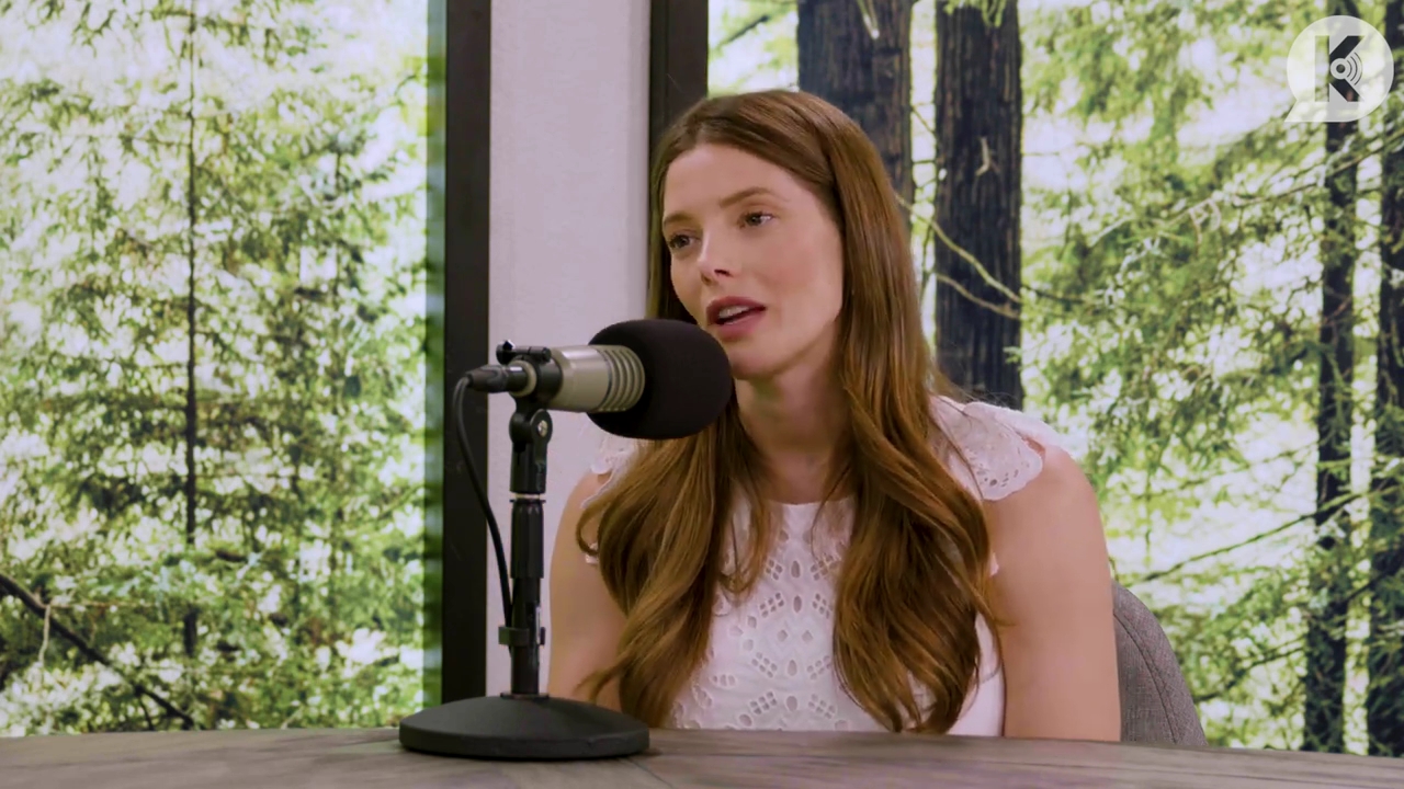 Ashley-Greene-dot-nl_TheTwilightEffect-Aflevering13EclipseRewatchPart1of3-1025.jpg