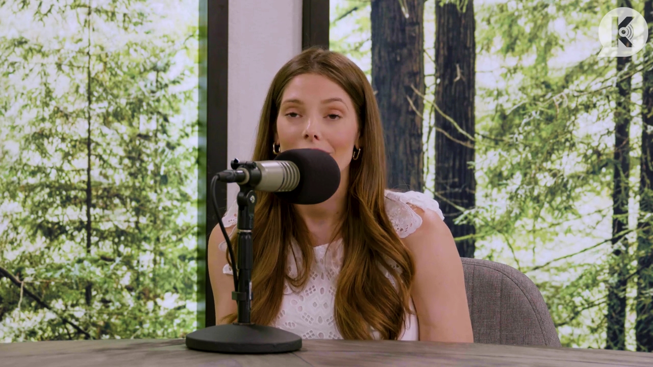 Ashley-Greene-dot-nl_TheTwilightEffect-Aflevering13EclipseRewatchPart1of3-1038.jpg