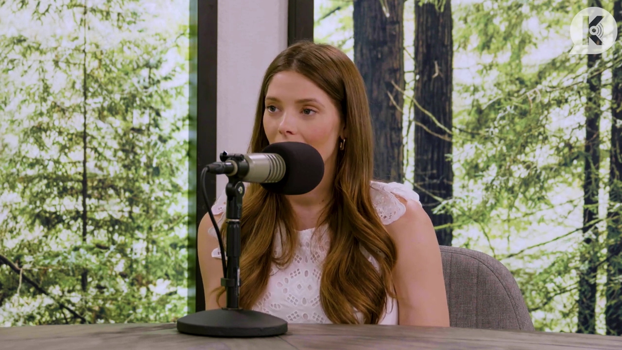 Ashley-Greene-dot-nl_TheTwilightEffect-Aflevering13EclipseRewatchPart1of3-1039.jpg