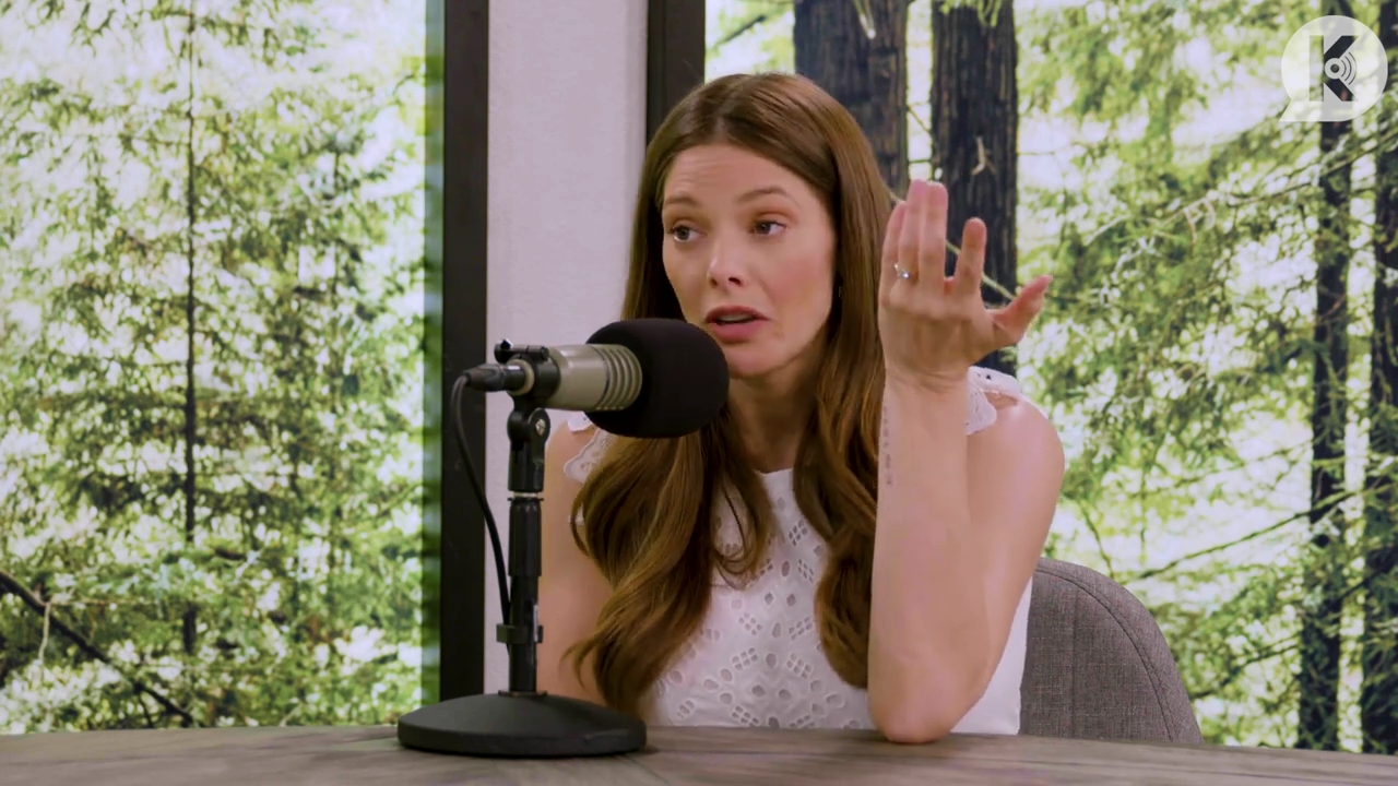 Ashley-Greene-dot-nl_TheTwilightEffect-Aflevering13EclipseRewatchPart1of3-1105.jpg Ashley-Greene-dot-nl_TheTwilightEffect-Aflevering13EclipseRewatchPart1of3-1105.jpg