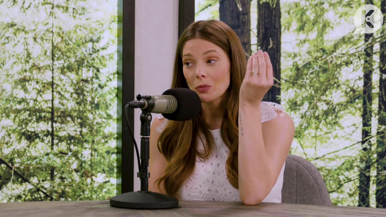 Ashley-Greene-dot-nl_TheTwilightEffect-Aflevering13EclipseRewatchPart1of3-1108.jpg Ashley-Greene-dot-nl_TheTwilightEffect-Aflevering13EclipseRewatchPart1of3-1108.jpg