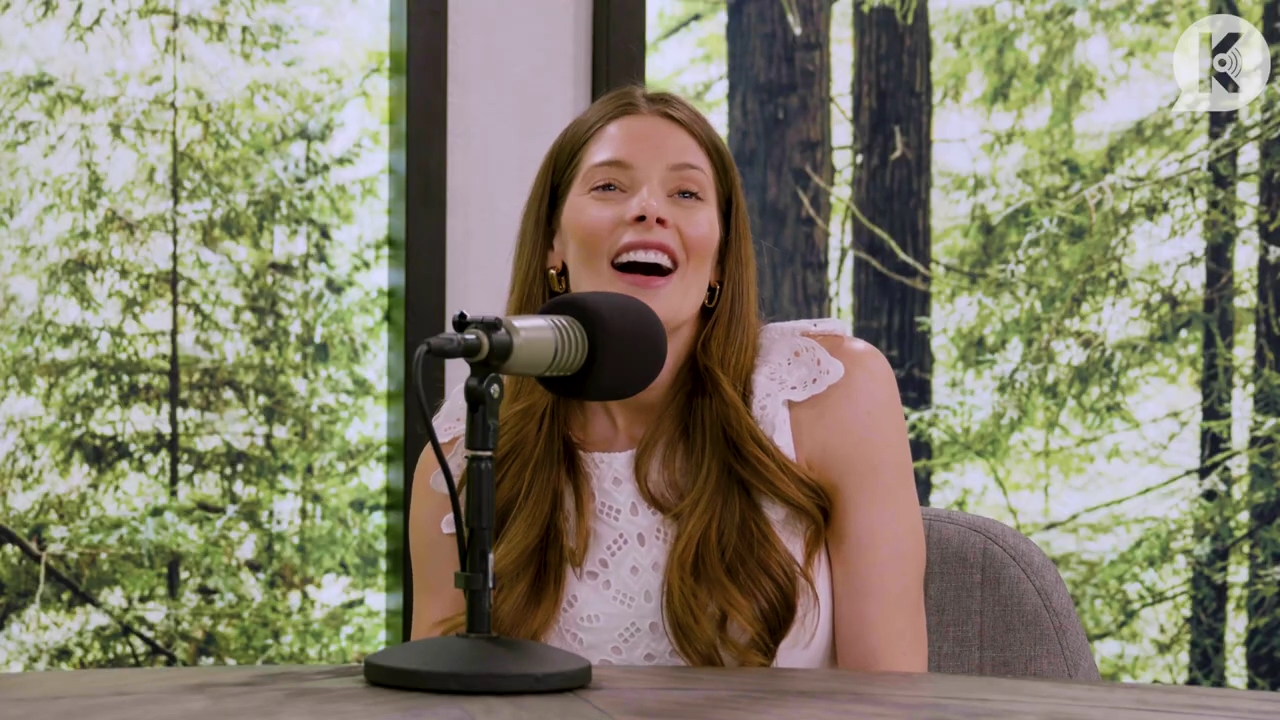 Ashley-Greene-dot-nl_TheTwilightEffect-Aflevering13EclipseRewatchPart1of3-1240.jpg Ashley-Greene-dot-nl_TheTwilightEffect-Aflevering13EclipseRewatchPart1of3-1240.jpg