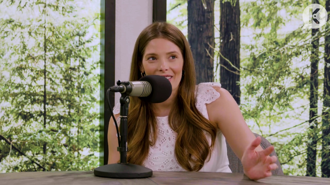 Ashley-Greene-dot-nl_TheTwilightEffect-Aflevering13EclipseRewatchPart1of3-1245.jpg Ashley-Greene-dot-nl_TheTwilightEffect-Aflevering13EclipseRewatchPart1of3-1245.jpg