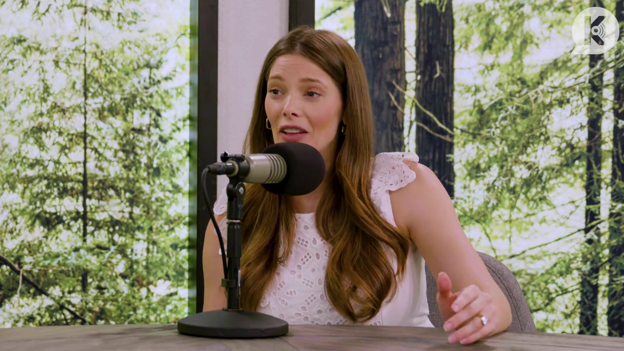 Ashley-Greene-dot-nl_TheTwilightEffect-Aflevering13EclipseRewatchPart1of3-1250.jpg Ashley-Greene-dot-nl_TheTwilightEffect-Aflevering13EclipseRewatchPart1of3-1250.jpg