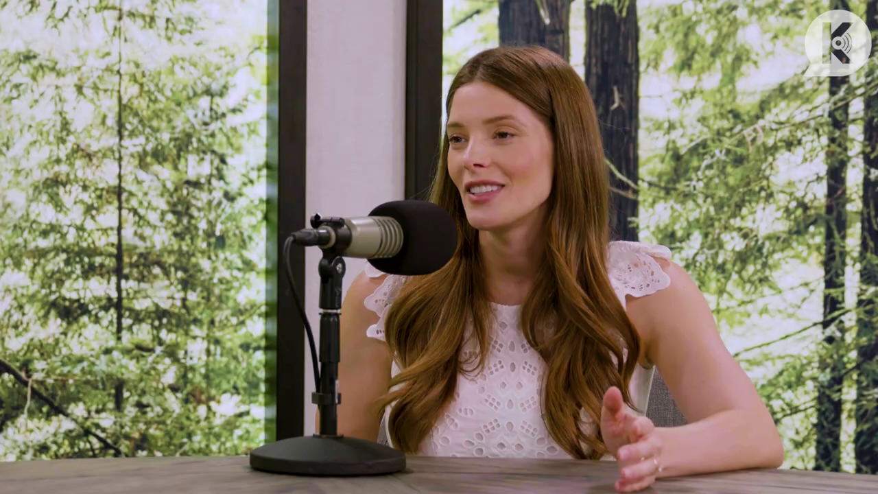 Ashley-Greene-dot-nl_TheTwilightEffect-Aflevering13EclipseRewatchPart1of3-1257.jpg Ashley-Greene-dot-nl_TheTwilightEffect-Aflevering13EclipseRewatchPart1of3-1257.jpg