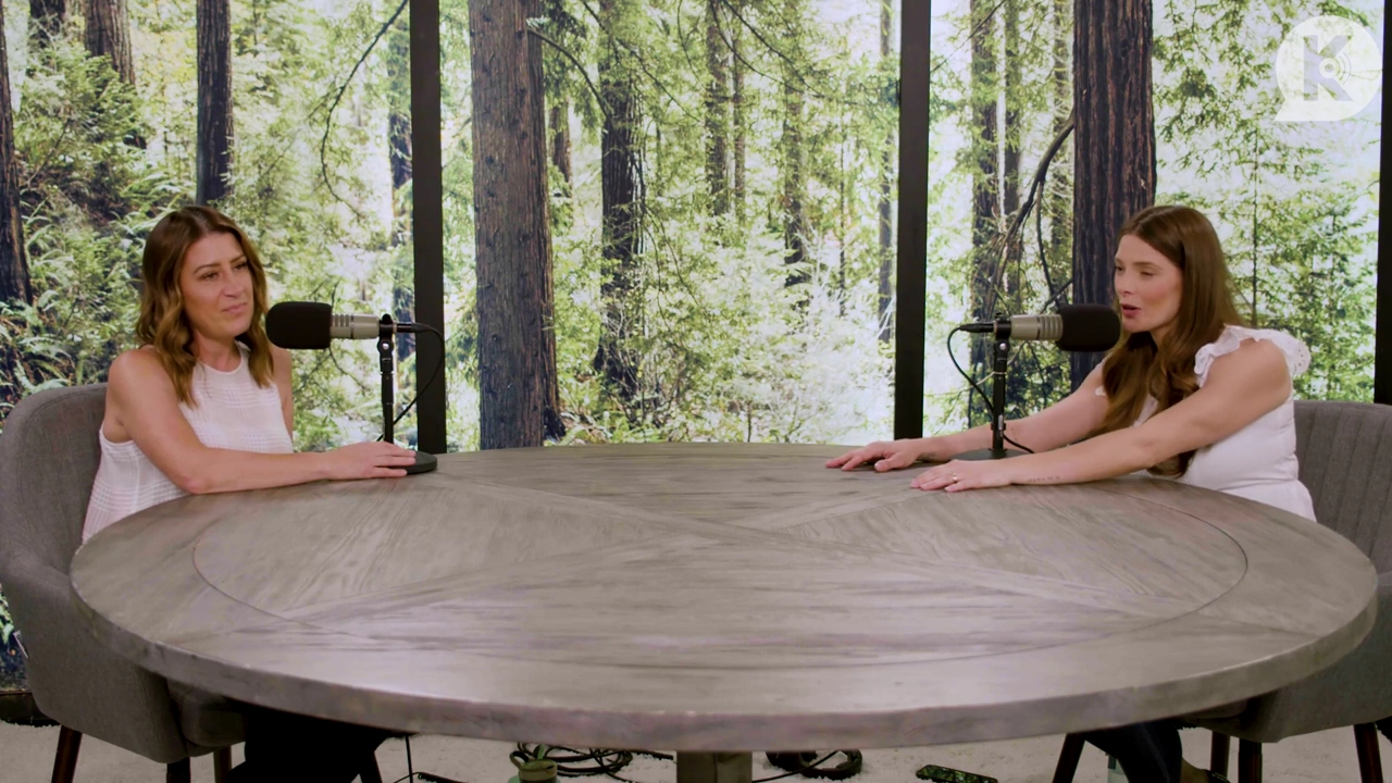 Ashley-Greene-dot-nl_TheTwilightEffect-Aflevering13EclipseRewatchPart1of3-1315.jpg Ashley-Greene-dot-nl_TheTwilightEffect-Aflevering13EclipseRewatchPart1of3-1315.jpg