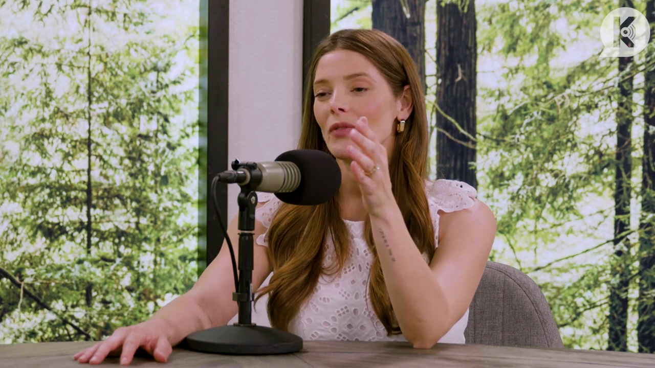 Ashley-Greene-dot-nl_TheTwilightEffect-Aflevering13EclipseRewatchPart1of3-1322.jpg Ashley-Greene-dot-nl_TheTwilightEffect-Aflevering13EclipseRewatchPart1of3-1322.jpg