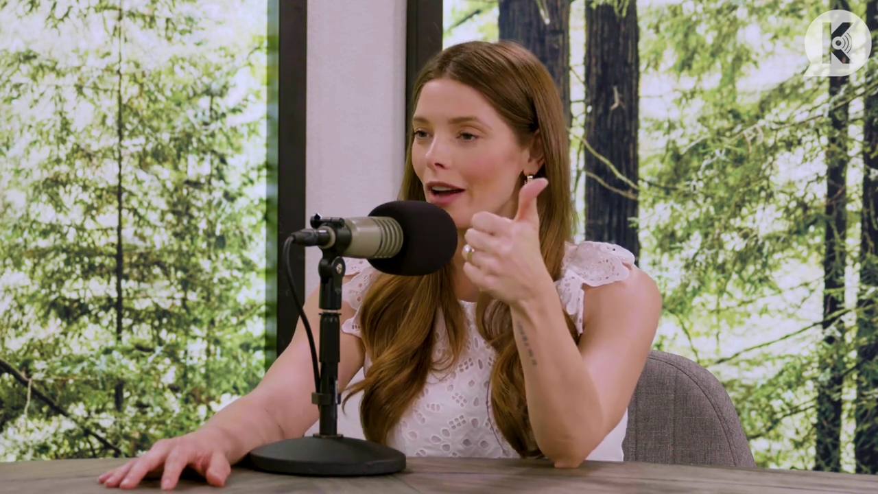 Ashley-Greene-dot-nl_TheTwilightEffect-Aflevering13EclipseRewatchPart1of3-1324.jpg Ashley-Greene-dot-nl_TheTwilightEffect-Aflevering13EclipseRewatchPart1of3-1324.jpg