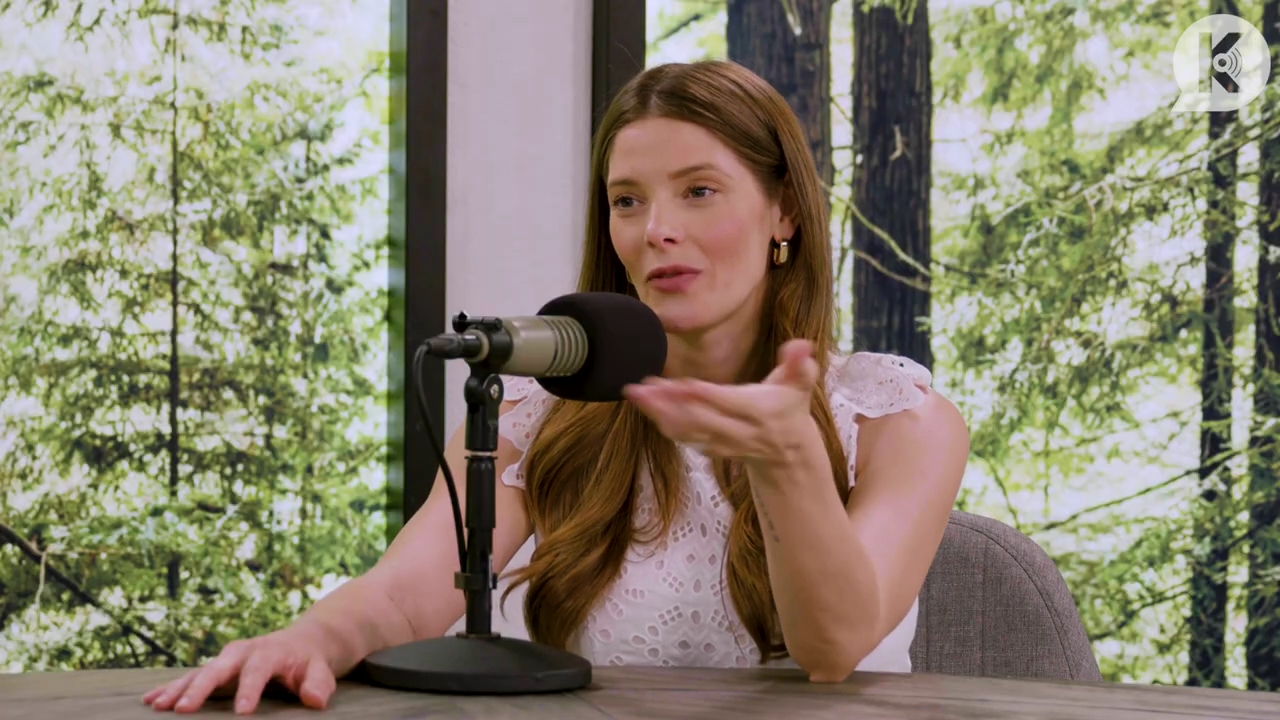 Ashley-Greene-dot-nl_TheTwilightEffect-Aflevering13EclipseRewatchPart1of3-1327.jpg Ashley-Greene-dot-nl_TheTwilightEffect-Aflevering13EclipseRewatchPart1of3-1327.jpg