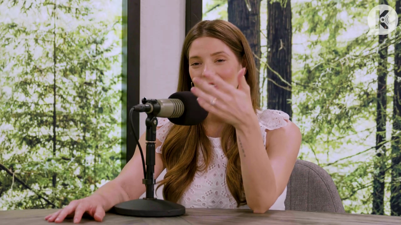 Ashley-Greene-dot-nl_TheTwilightEffect-Aflevering13EclipseRewatchPart1of3-1328.jpg Ashley-Greene-dot-nl_TheTwilightEffect-Aflevering13EclipseRewatchPart1of3-1328.jpg