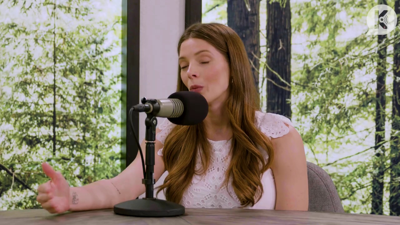 Ashley-Greene-dot-nl_TheTwilightEffect-Aflevering13EclipseRewatchPart1of3-1375.jpg Ashley-Greene-dot-nl_TheTwilightEffect-Aflevering13EclipseRewatchPart1of3-1375.jpg