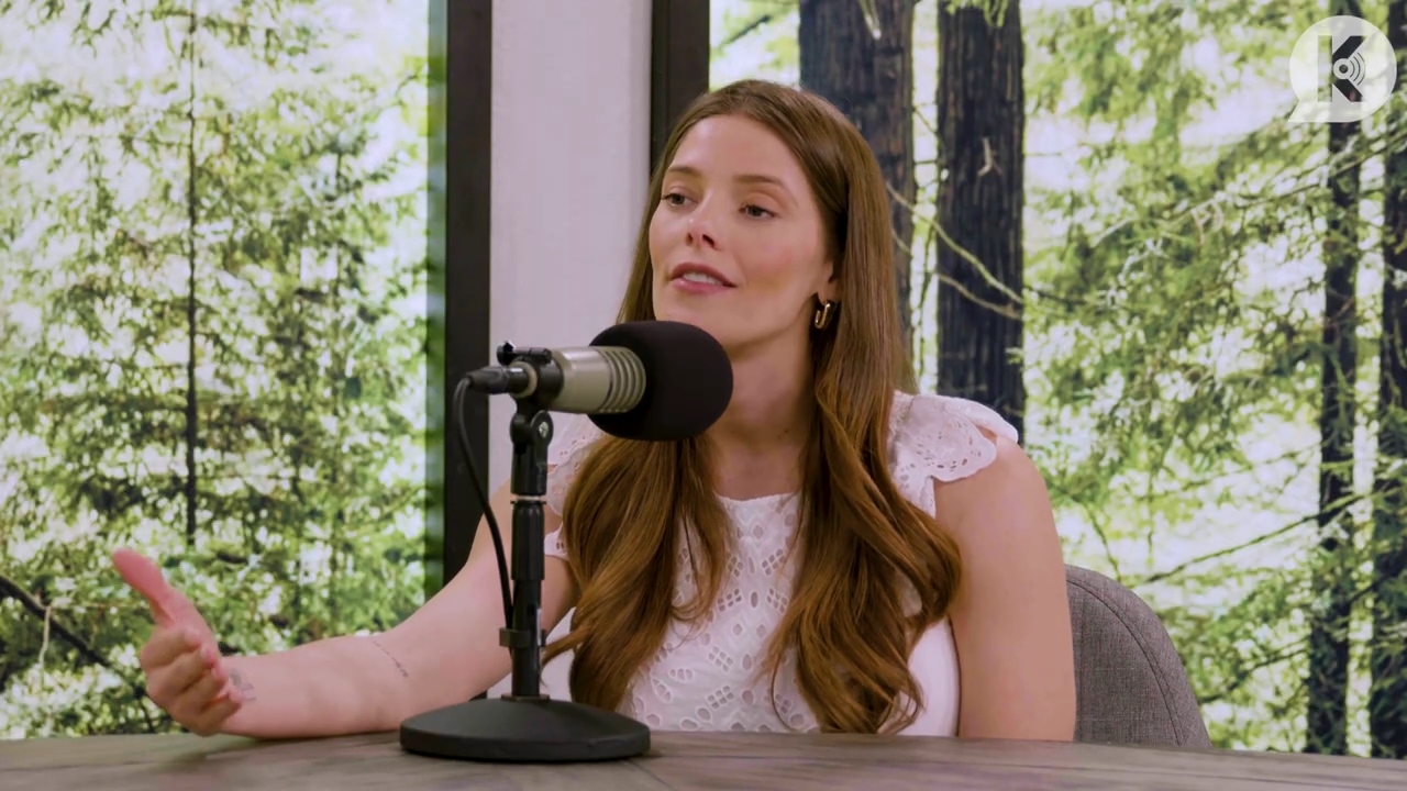 Ashley-Greene-dot-nl_TheTwilightEffect-Aflevering13EclipseRewatchPart1of3-1379.jpg Ashley-Greene-dot-nl_TheTwilightEffect-Aflevering13EclipseRewatchPart1of3-1379.jpg