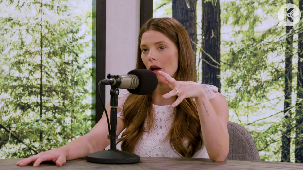 Ashley-Greene-dot-nl_TheTwilightEffect-Aflevering13EclipseRewatchPart1of3-1413.jpg Ashley-Greene-dot-nl_TheTwilightEffect-Aflevering13EclipseRewatchPart1of3-1413.jpg