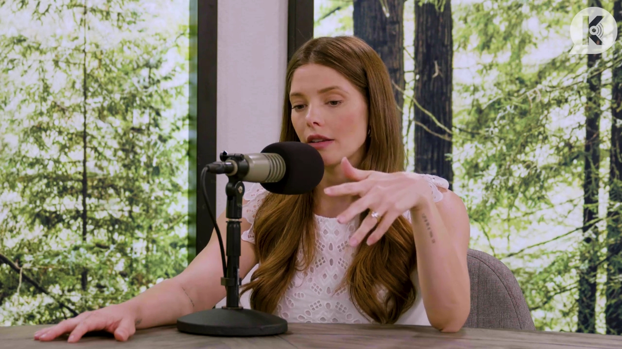 Ashley-Greene-dot-nl_TheTwilightEffect-Aflevering13EclipseRewatchPart1of3-1414.jpg Ashley-Greene-dot-nl_TheTwilightEffect-Aflevering13EclipseRewatchPart1of3-1414.jpg